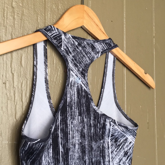 Lululemon tank top - Picture 6 of 7